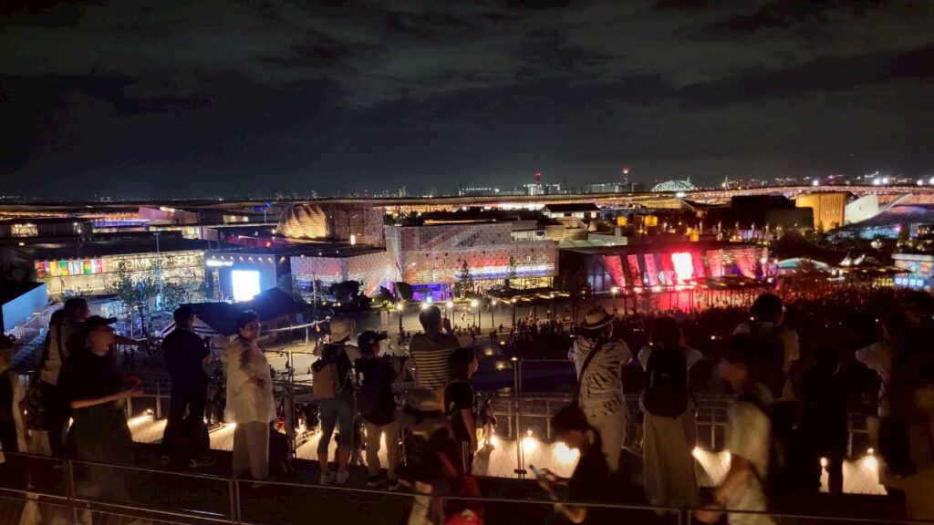 夜万博の人気イベント、ドローンショーおすすめスポット
